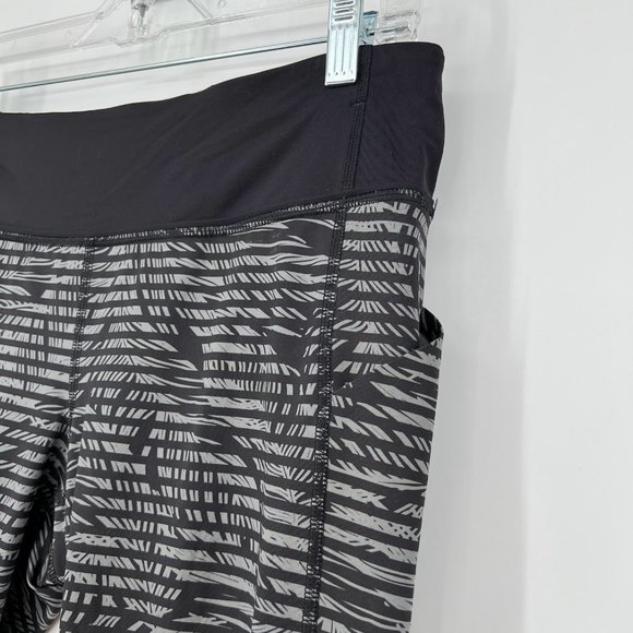 Lululemon Size 8 Pace Rival Crop Leggings Luxtreme Stripe Play Slate Black Grey - Picture 2 of 8